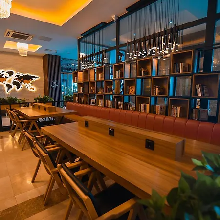 Hotel Royal Comfort 4*