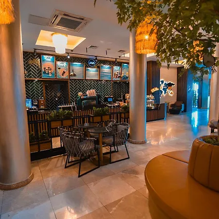 Royal Comfort Hotel