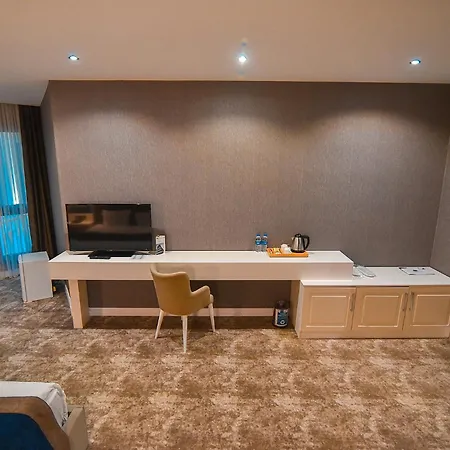 Hotel Royal Comfort 4*
